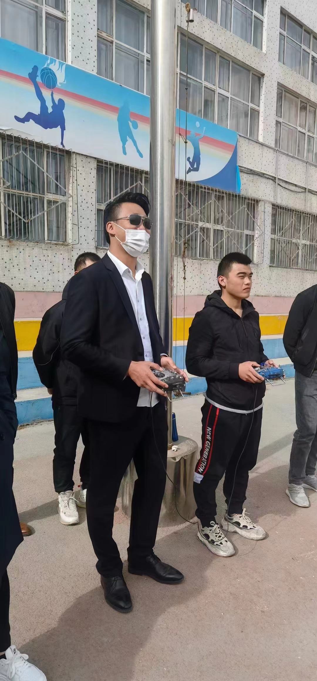 新疆無(wú)人機(jī)培訓(xùn)保華潤(rùn)天 如何才能考一個(gè)無(wú)人機(jī)駕照?