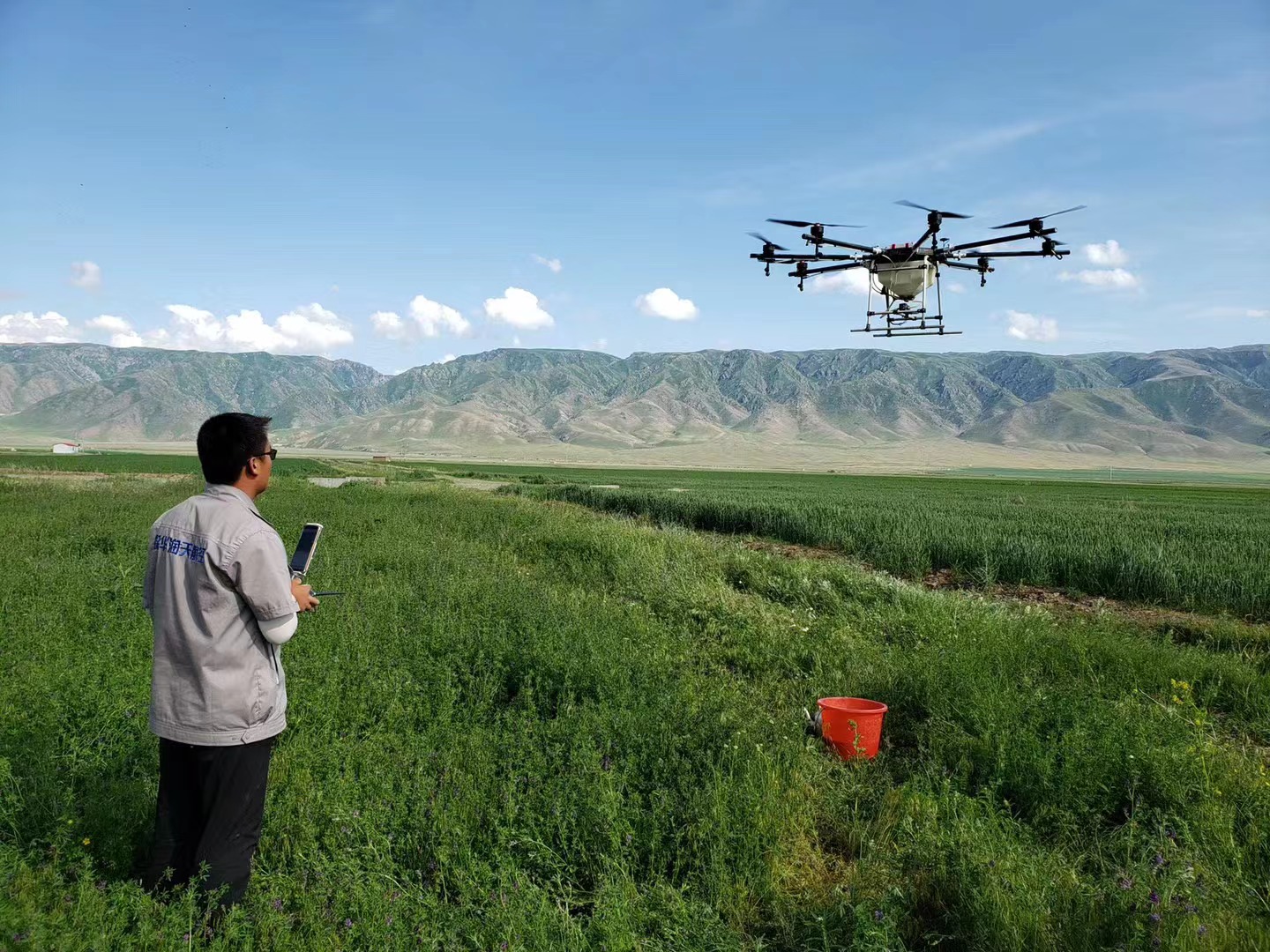 無人機飛控師工資是多少？