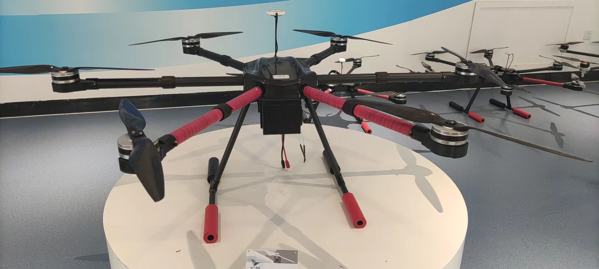 新疆無人機培訓 無人機到底應該怎么飛?去哪個無人機培訓機構學習?