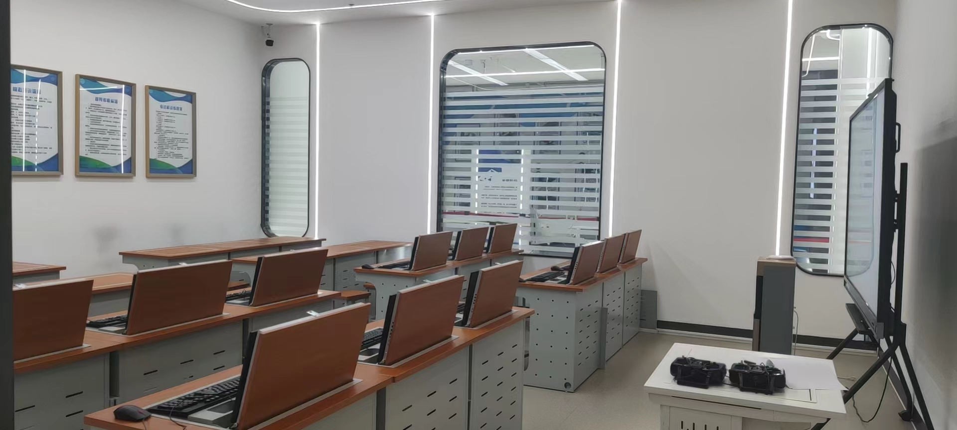 新疆無人機培訓 新疆無人機培訓到烏魯木齊保華潤天航空