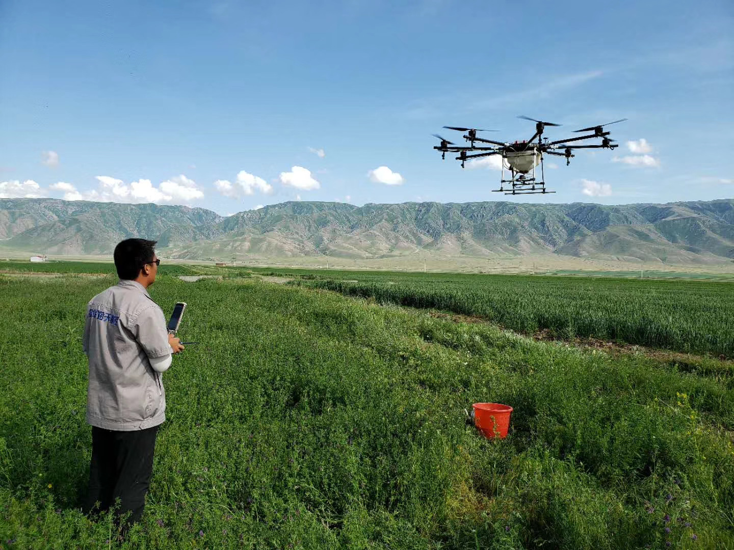 無人機(jī)駕駛員月入過萬,你確認(rèn)不要學(xué)習(xí)無人機(jī)培訓(xùn)嗎？