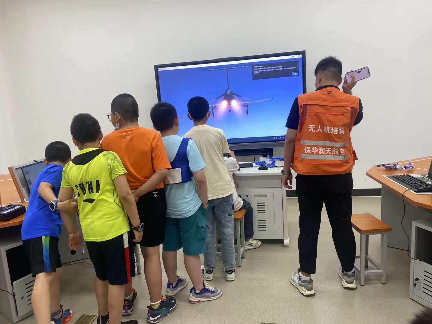 少年無人機培訓 少兒無人機培訓助力孩子飛向科技夢想