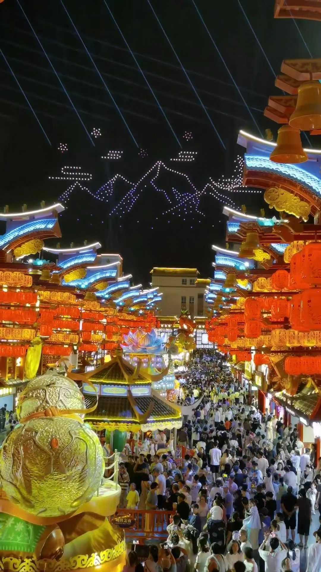 無人機(jī)飛行表演,新疆無人機(jī)飛行表演 無人機(jī)編隊(duì)飛行表演對(duì)場(chǎng)地有什么要求嗎