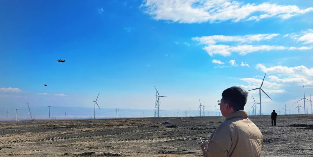 低空經(jīng)濟(jì)新態(tài)勢(shì)，新疆無(wú)人機(jī)-保華潤(rùn)天航空無(wú)人機(jī)電力應(yīng)用風(fēng)電巡檢