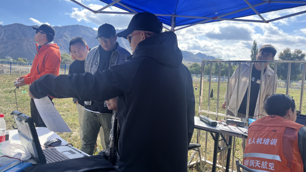 【新疆無人機培訓】低空經濟與無人機載人技術的完美融合！-保華潤天航空