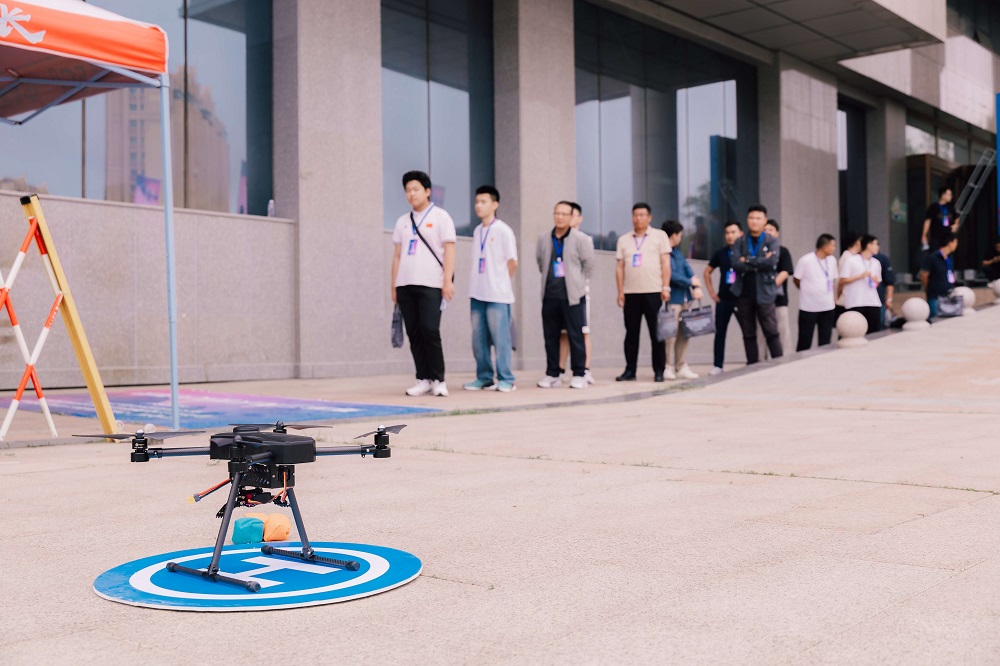 新疆學無人機的理想之選 —— 烏魯木齊保華潤天航空無人機培訓公司