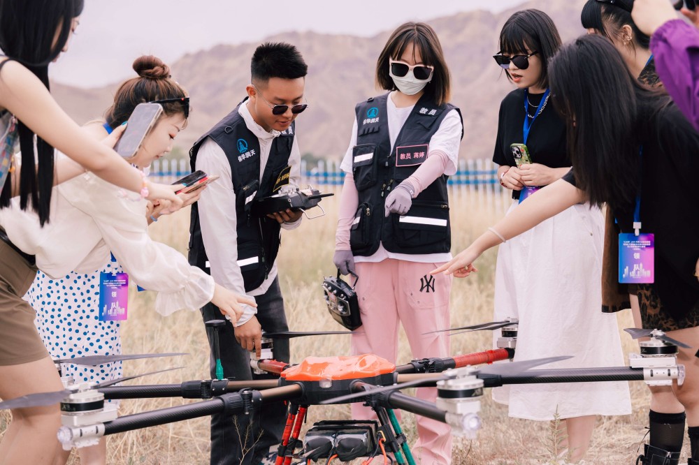 打工黨問：新疆無人機03考點（保華潤天航空無人機03考場）周末能考嗎？請假太難了