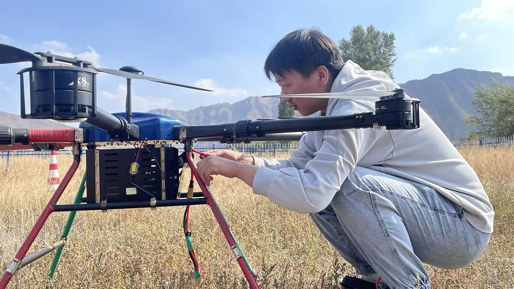 新疆無人機培訓：持證上崗，高薪就業