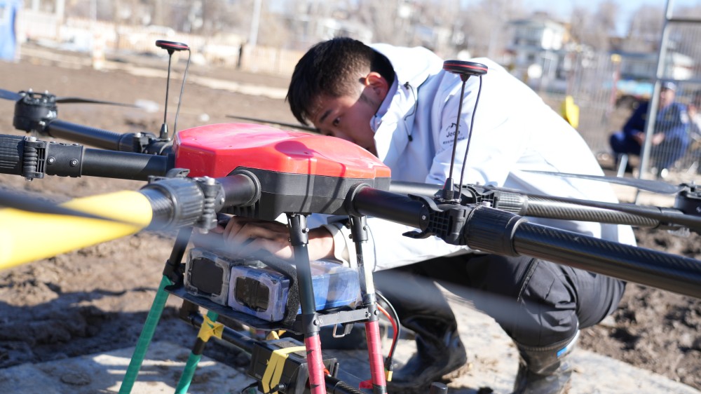 新疆無人機(jī)培訓(xùn)選保華潤天:一培雙證+免費(fèi)重修,考證就業(yè)雙保障